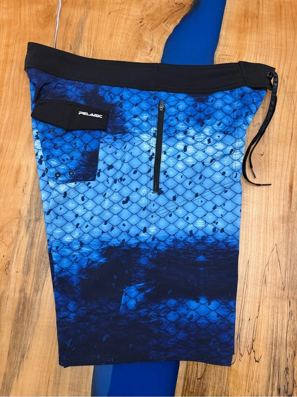 Pelagic Hydro-Lite Board Shorts Mens 38 Blue Fish Scale Fishing Performance